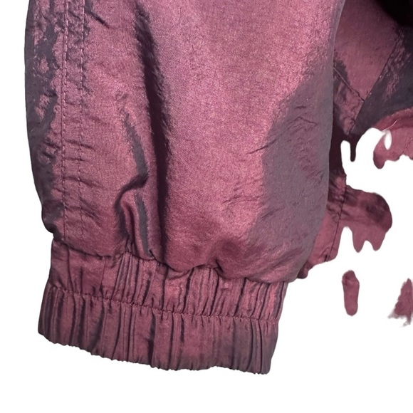 Towne by London Fog Women’s jacket. Iridescent burgundy with fur trim hood Sz L - Picture 3 of 7